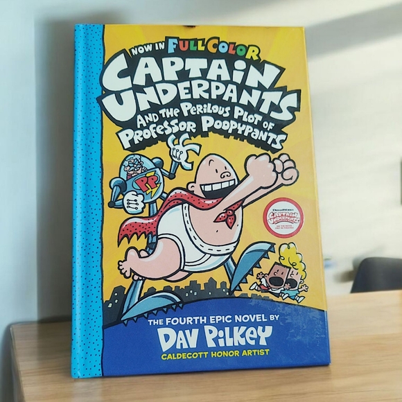 Captain Underpants Volume Four In Full Color - Picture 1 of 7